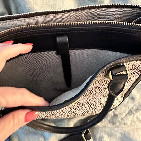 Fossil Purse, black leather with cheetah print panel on front - Picture 5 of 6